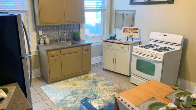 Transforming Spaces: The Perfect Blend of Modern and Retro in Kitchens
