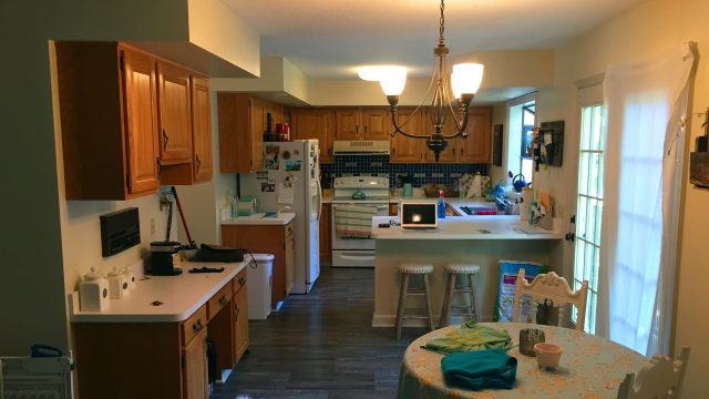 Transforming 80s Kitchen Cabinets into a Modern Farmhouse Aesthetic