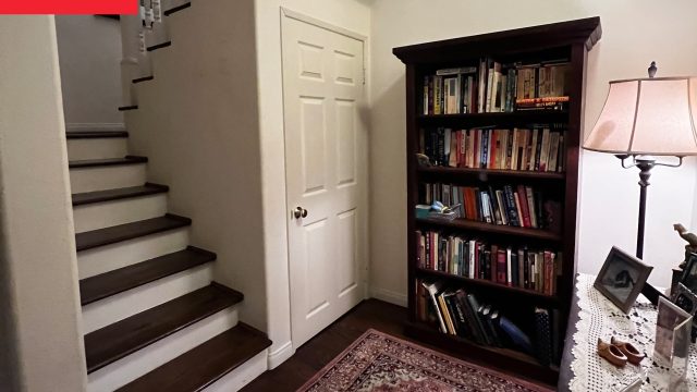 Transforming Small Spaces: How to Optimize Your Staircase Landing