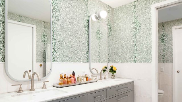 Transform Your Bathroom: Creative Storage Ideas Using Vintage Finds