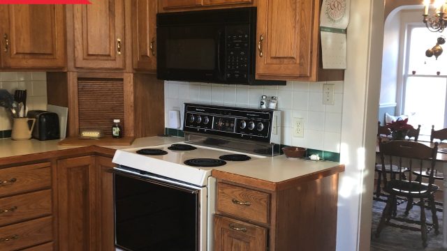 Transforming Kitchen Spaces: The Allure of Teal Interiors