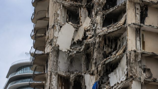 Investigations Reveal Gradual Collapse of Florida Condo: Key Findings