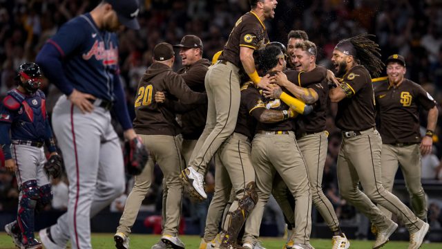Padres Shine in Thrilling Extra-Inning Victory Over Braves | slot8bet, free online puzzles